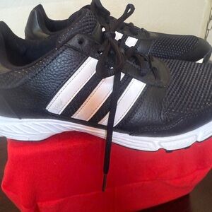 Adidas EUC Golf Mens Tech Response  Black and White Golf shoes. Men 8 woman’s 9
